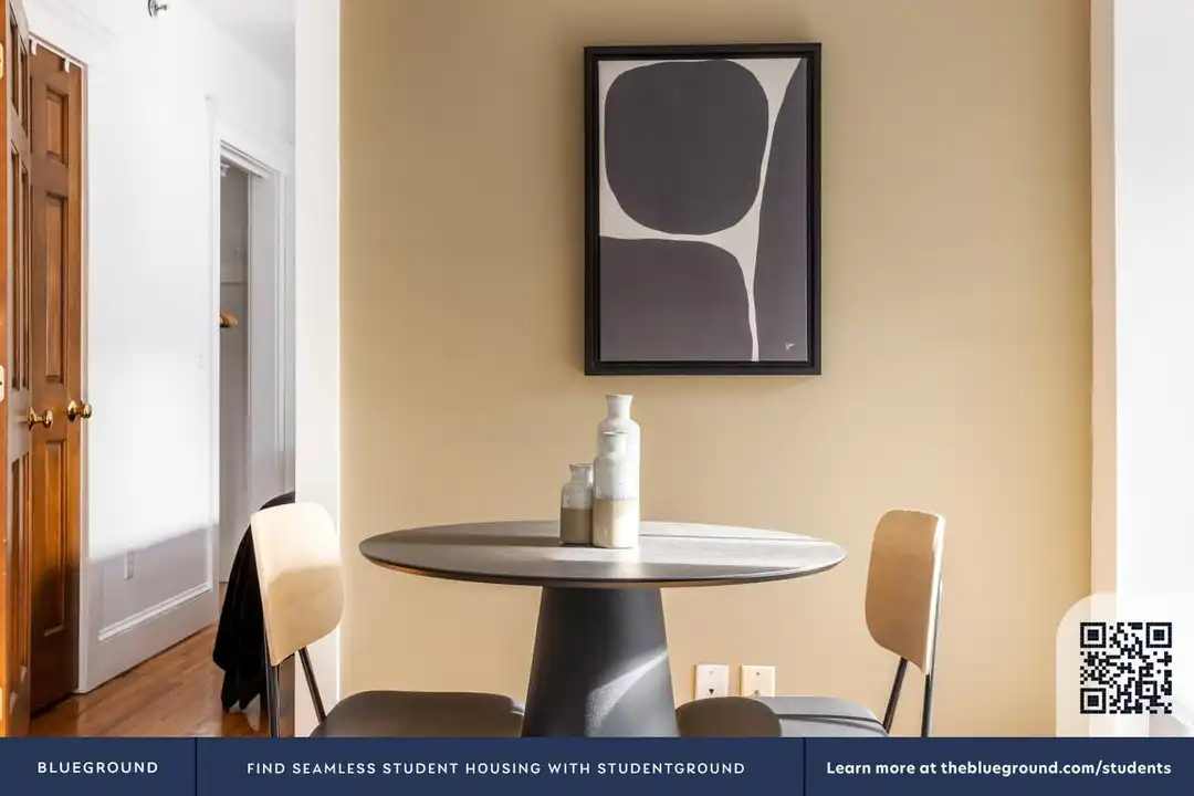 Apartment in Boston - More