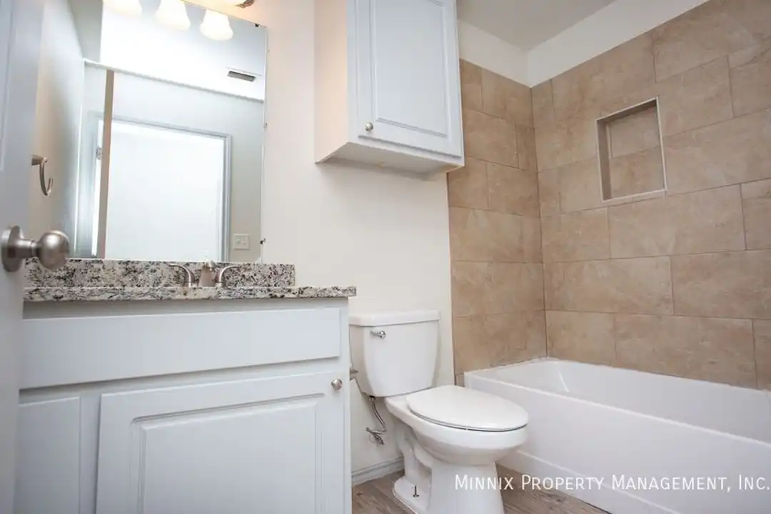 4117 18th St - More