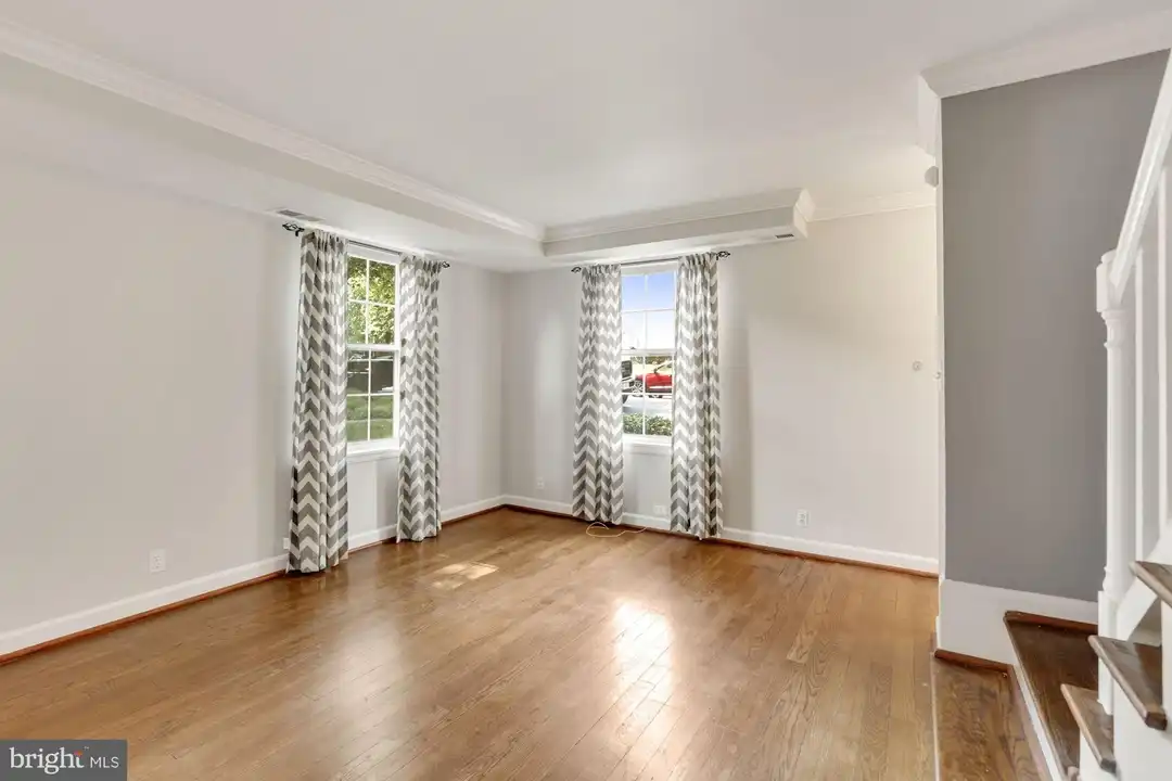 Apartment in Arlington - View 3