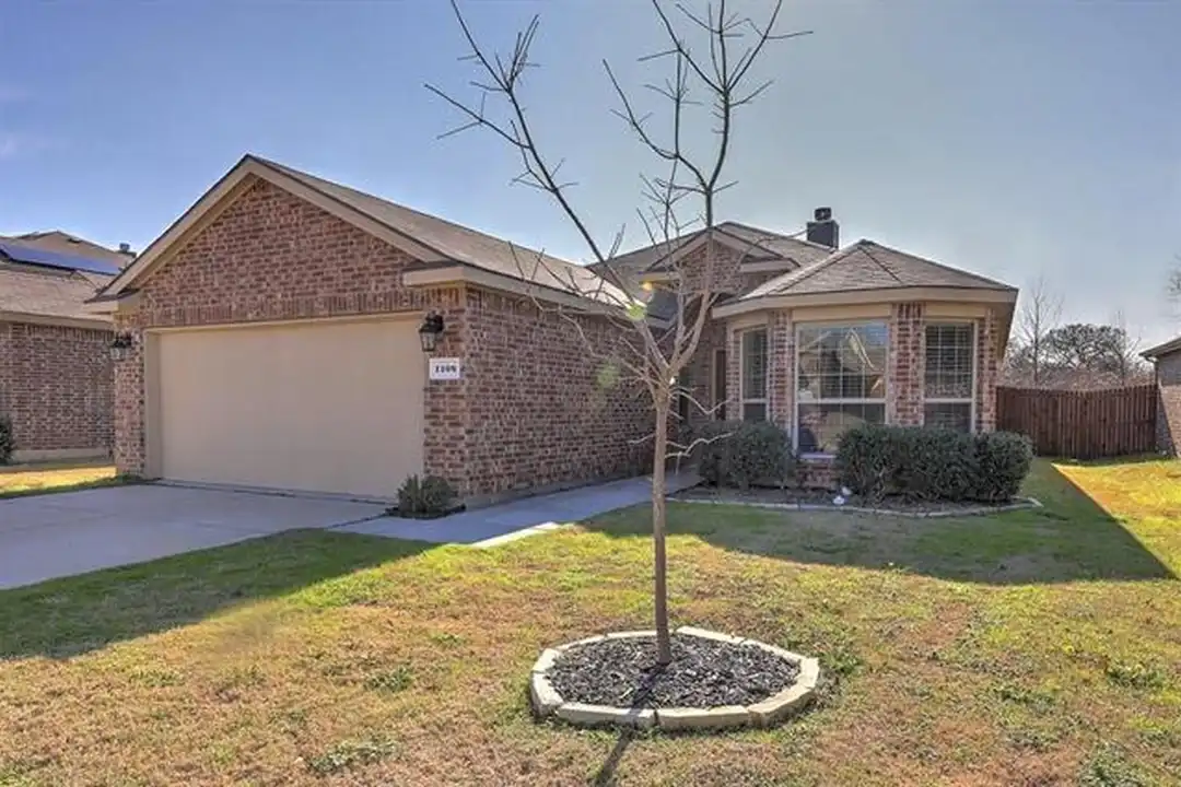 1108 Cheyenne Dr - View 2