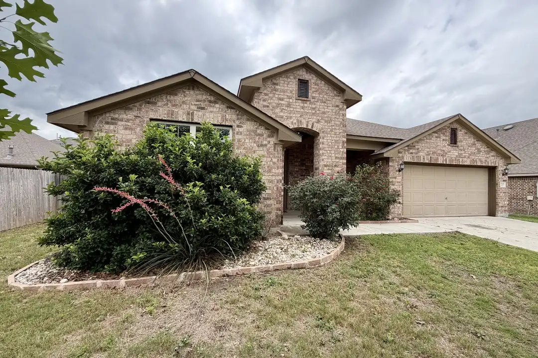 House in New Braunfels - View 2