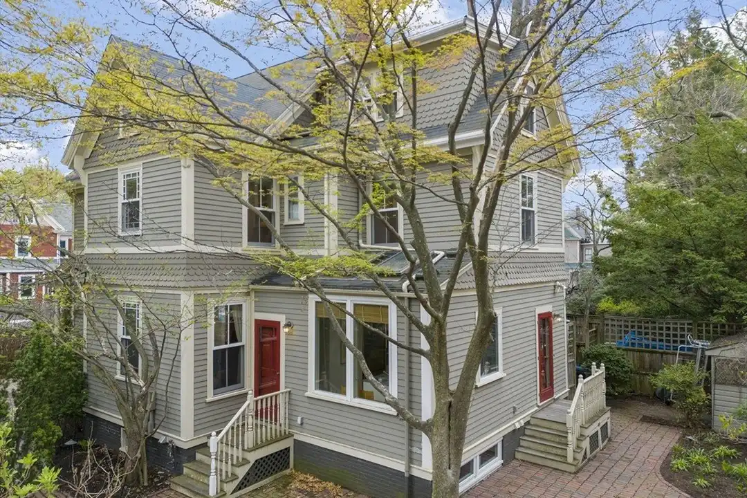 14 Linnaean St – photo 1