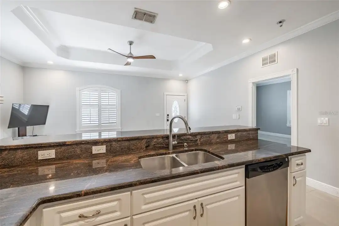 2323 W Cherry St – pohled 5