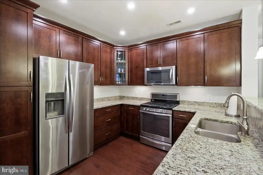 3910 Doc Berlin Dr unit 11 - View 3