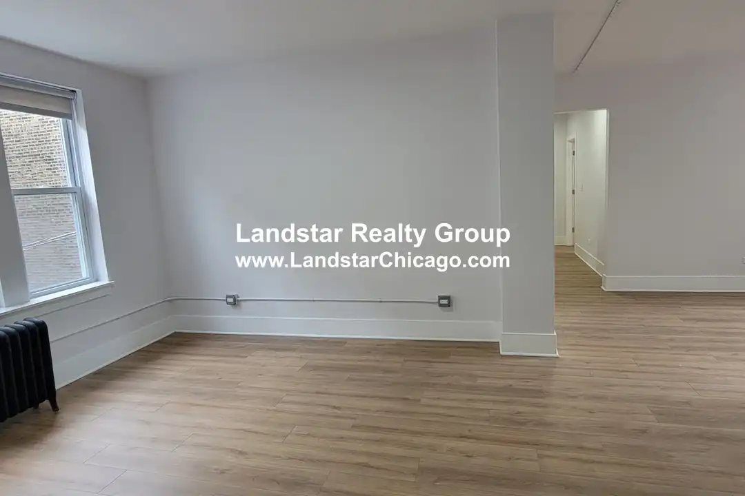 1349 W Estes Ave unit L4 - View 4