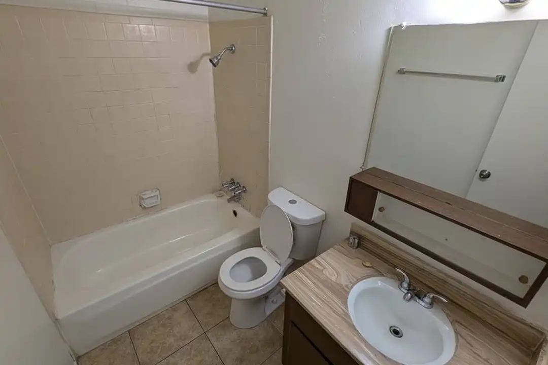 121 W Alturas St unit Unit C - View 5
