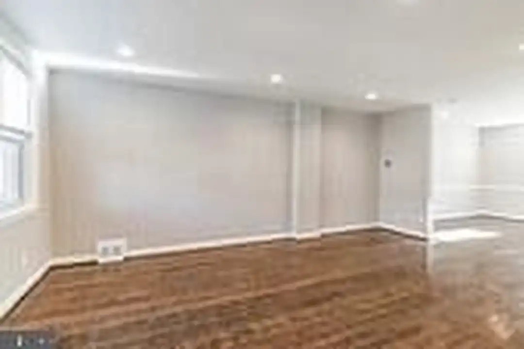 413 Rogers Ave - View 5