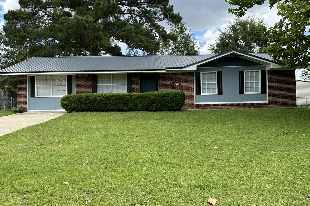 2211 Shannondoah Dr – photo 1