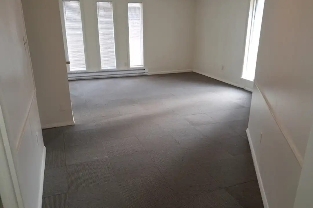 4944 Old Maysville Rd – photo 1 of 16