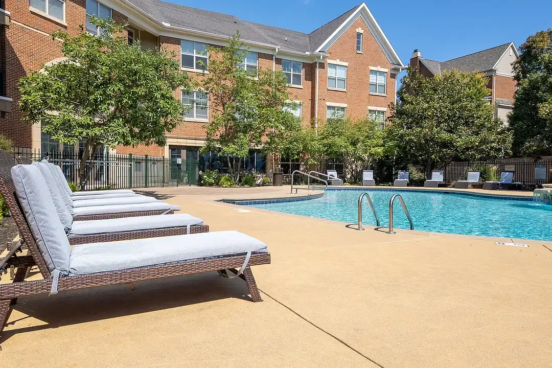 Apartment in Cincinnati, Stetson Square, Corryville - View 2