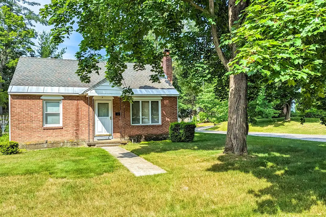 1 Dresden Ct – photo 1