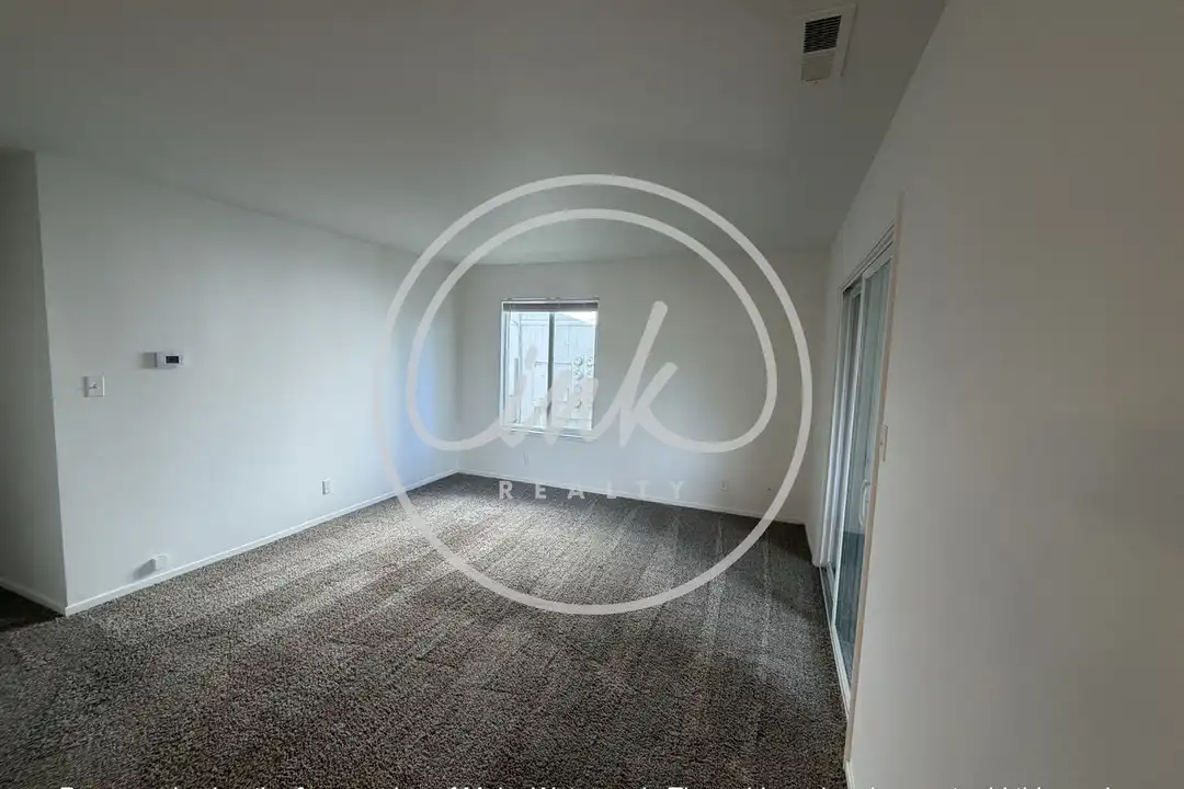 400 S Saliman Rd - View 4
