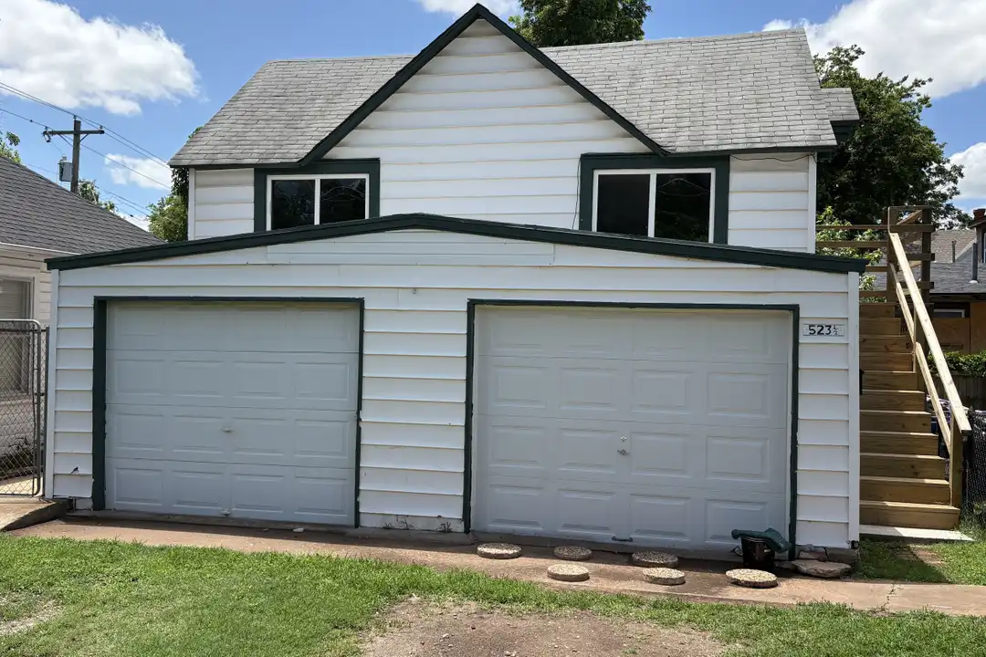 523 E Harrison Ave – photo 1 of 21