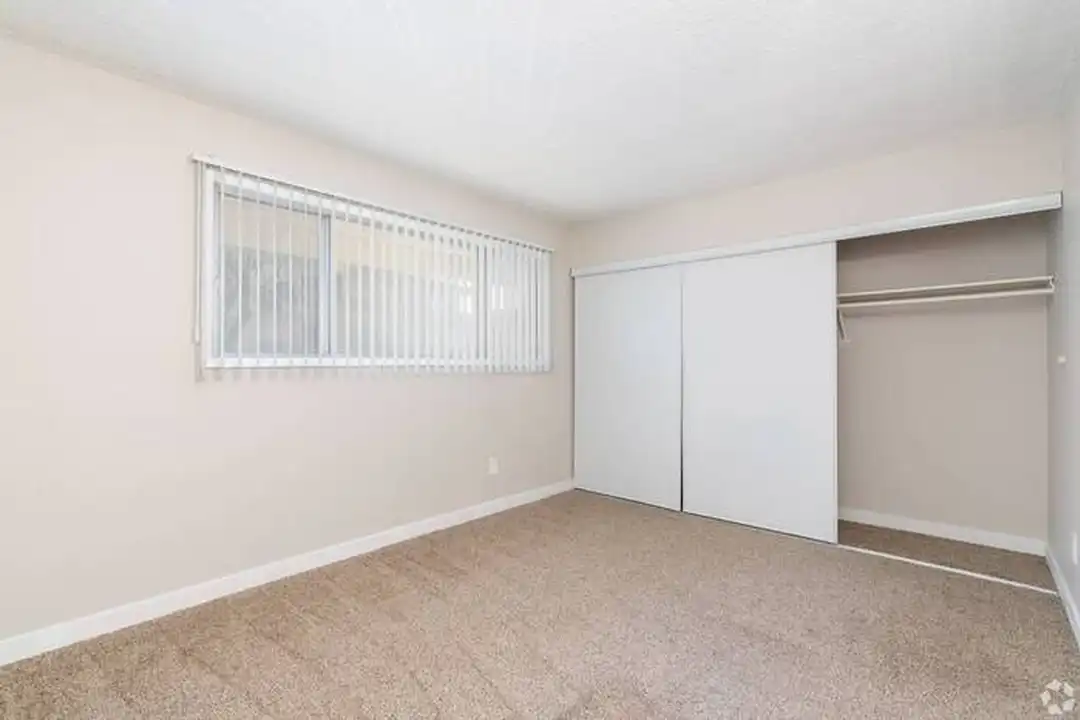 4929 SW Scholls Ferry Rd unit 45 - Więcej