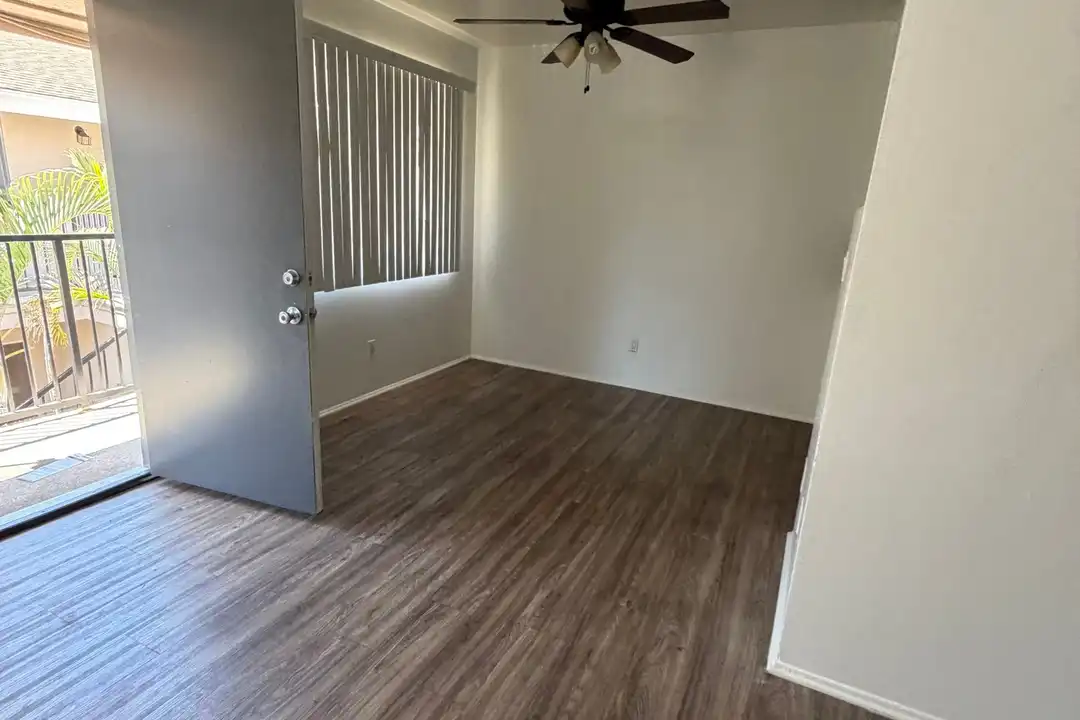 133 S Princeton Ave unit 2 - View 2