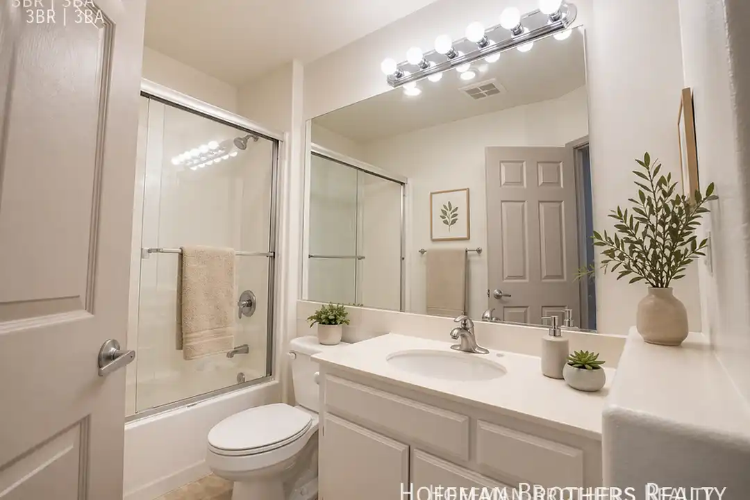 10133 Tabor St - View 4