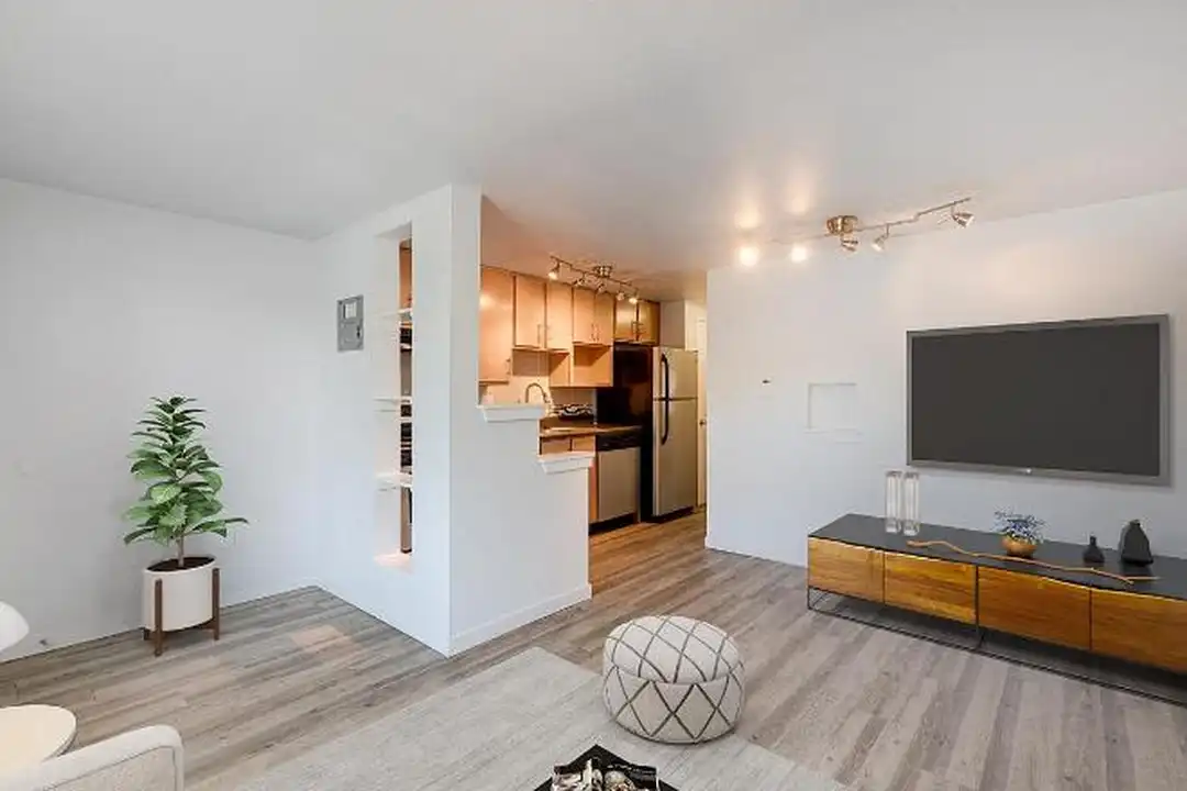 410 Delaware St – pohled 2