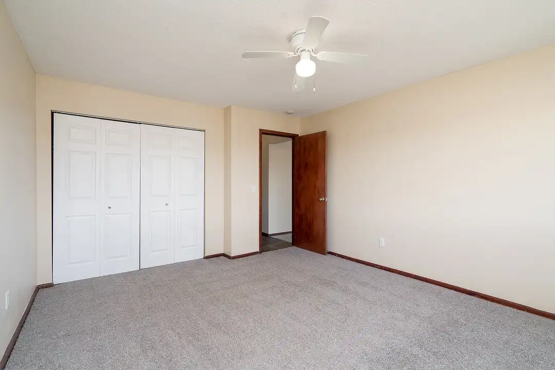 Boulder Court 4182 Rahn Rd Eagan MN Rent