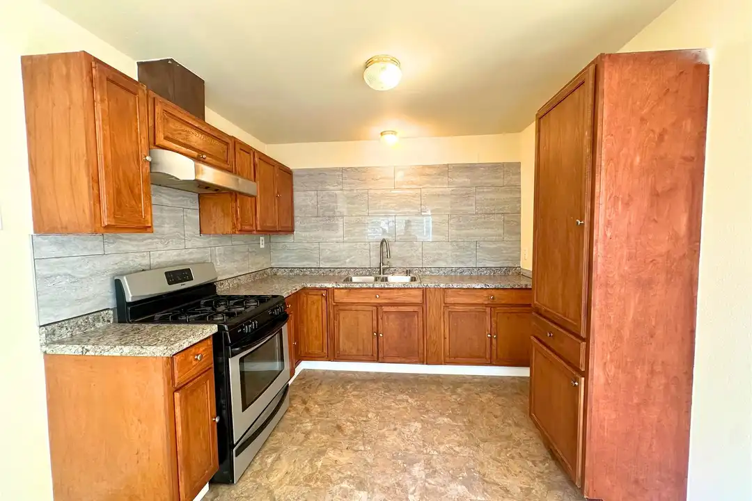 2525 Dovemeadow Dr - View 4