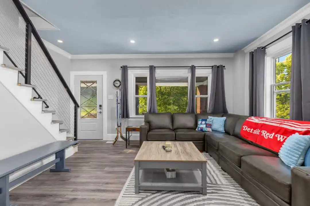 21 Coldbrook St NE unit 1364139P - View 3
