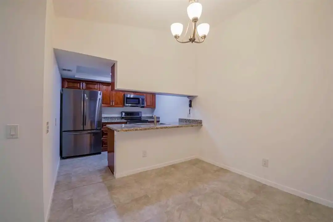 661 Waterside Dr - View 4