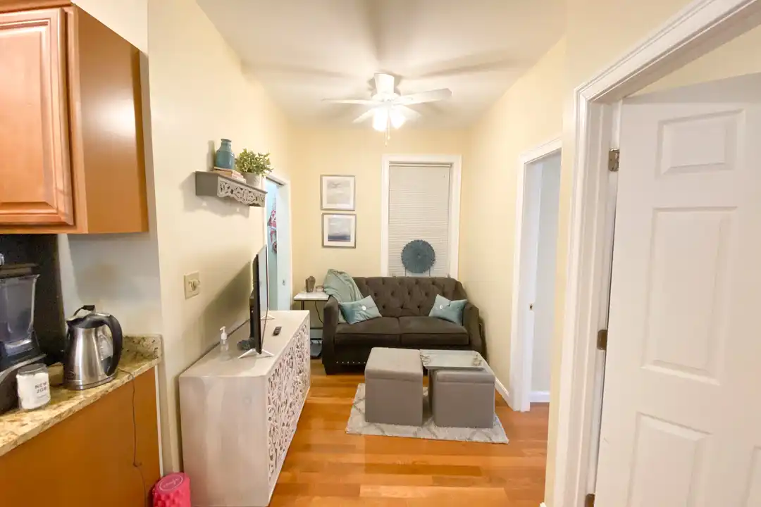 152 Salem St unit 5 - View 2