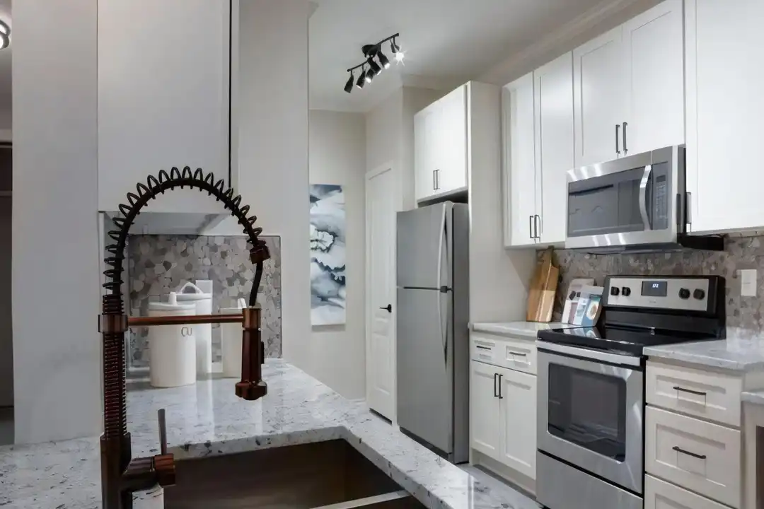 6101 N Riverside Dr unit # 6175 – pohled 3