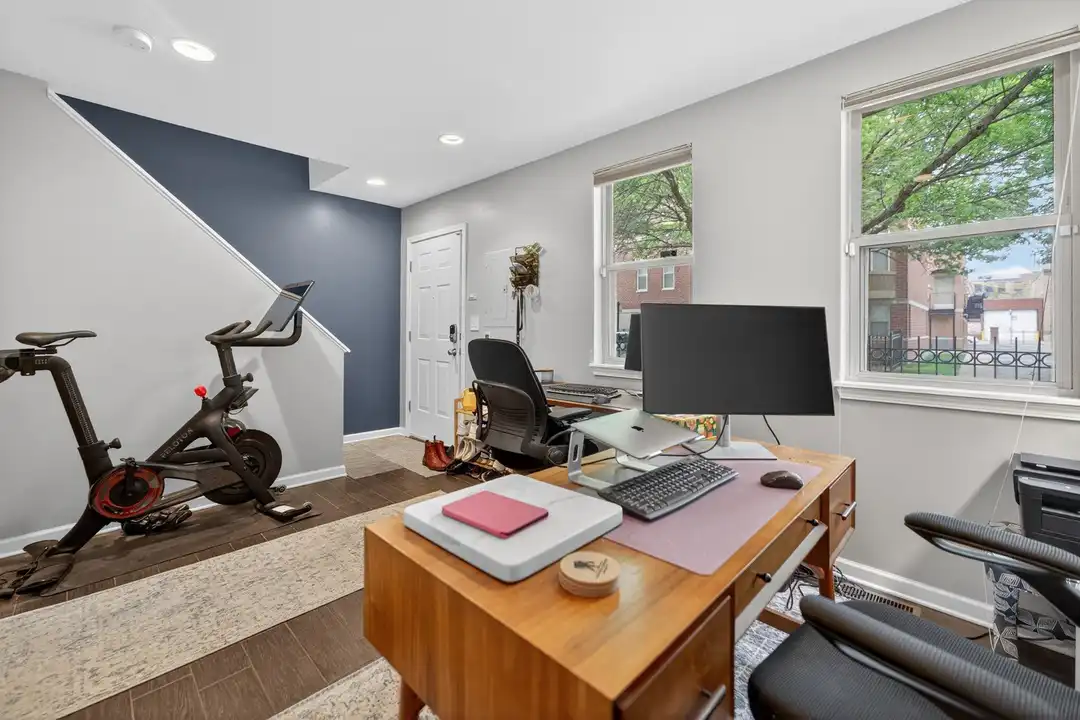 1409 N Burling St - View 6