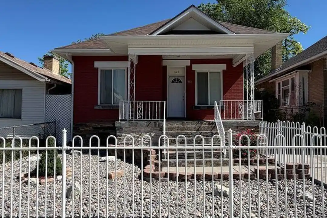 625 Wilmington Ave - View 2