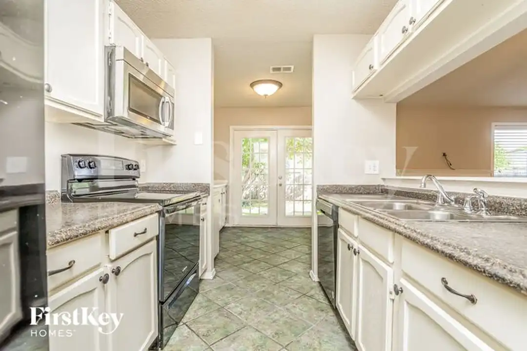 234 Rockwall Pkwy - More