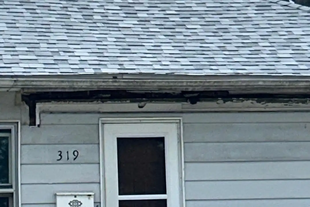 319 W Corbin St - View 2