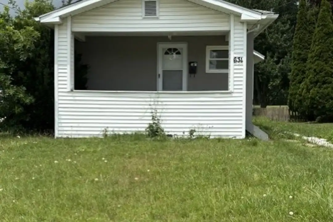 631 Viewpoint Ave – photo 1 of 9
