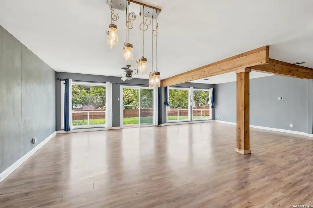 3331 Nantucket Dr - More