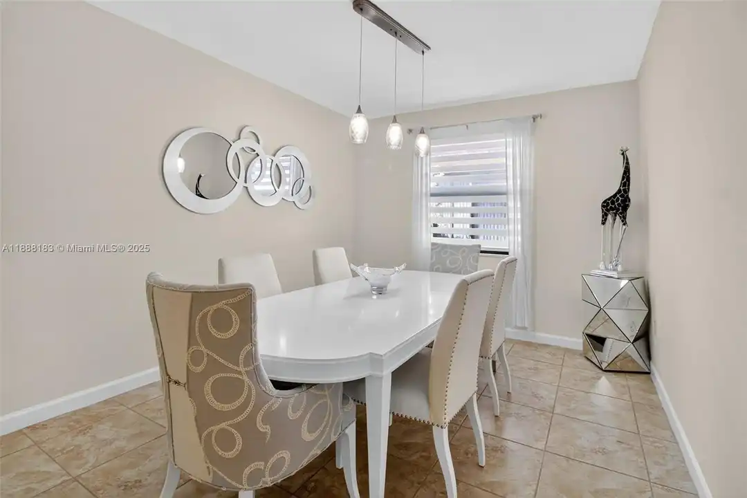 3616 SE 2nd Dr - View 6