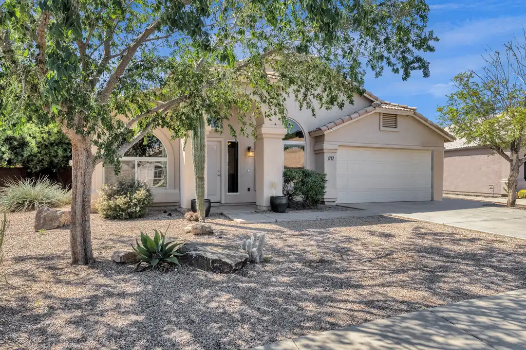 647 W Fremont Dr - View 2