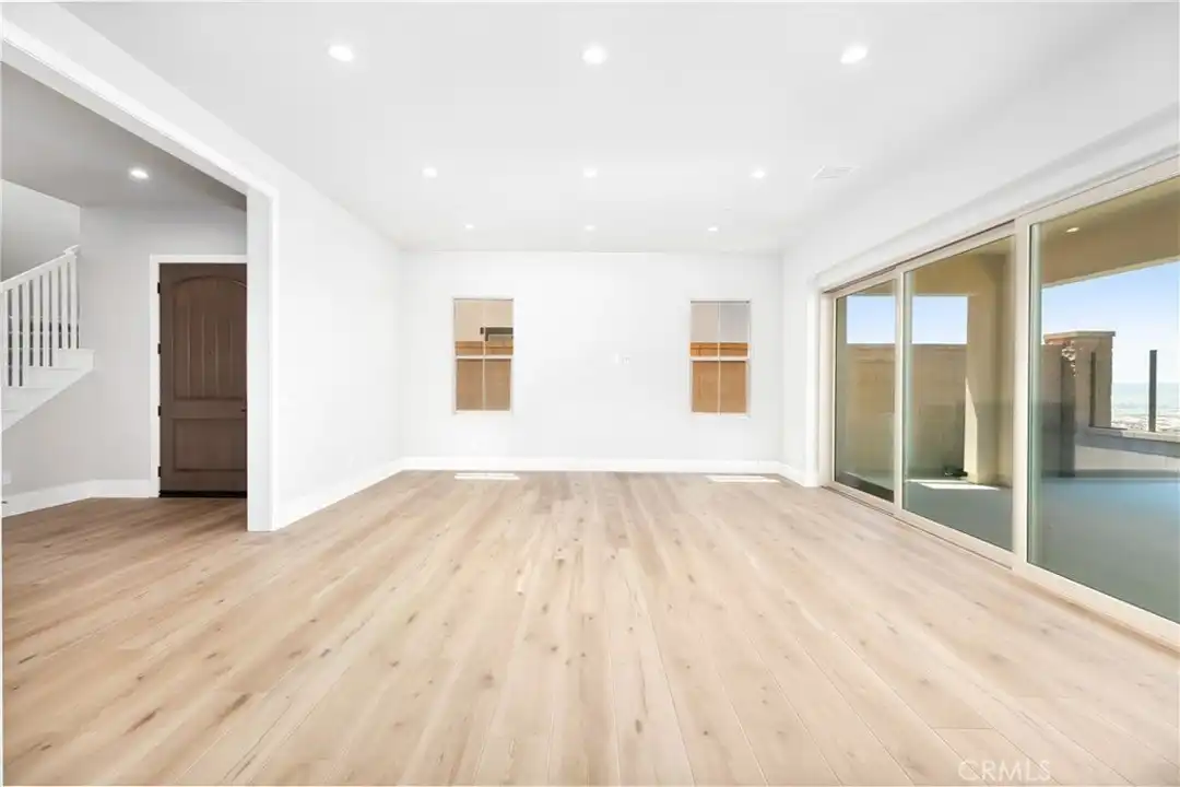 127 Oakstone - View 4