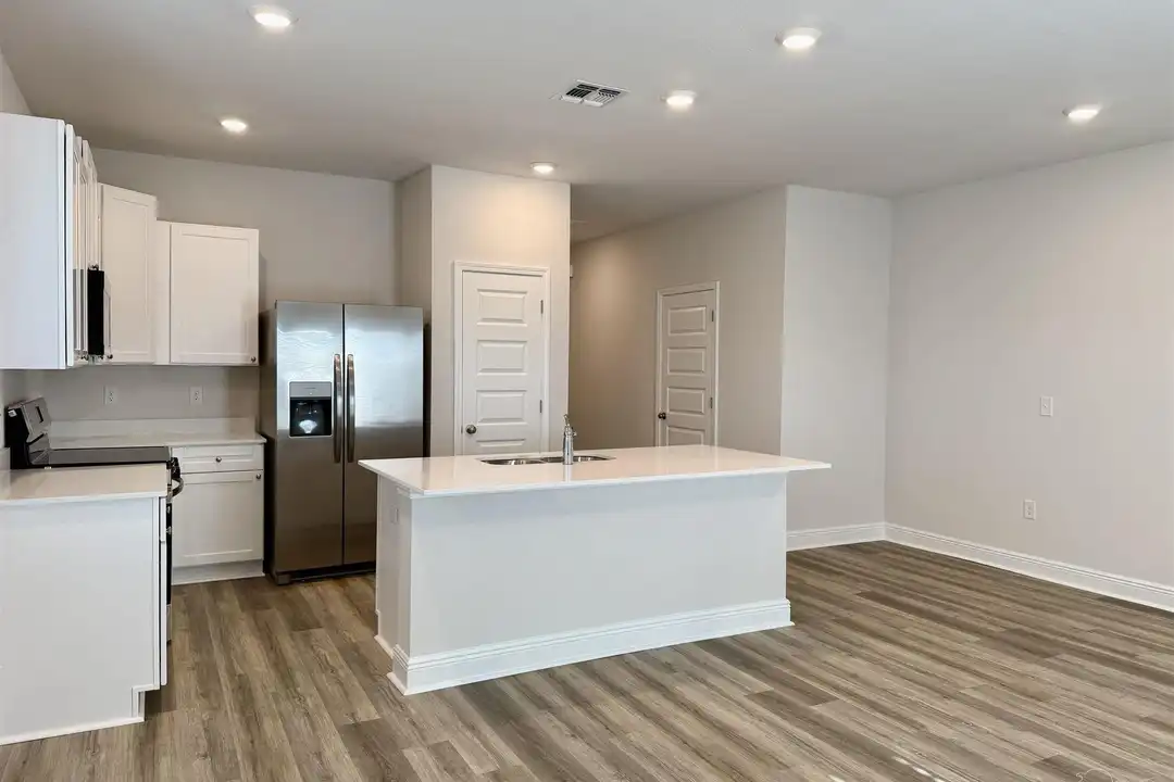4067 Pendragon Cir - View 2