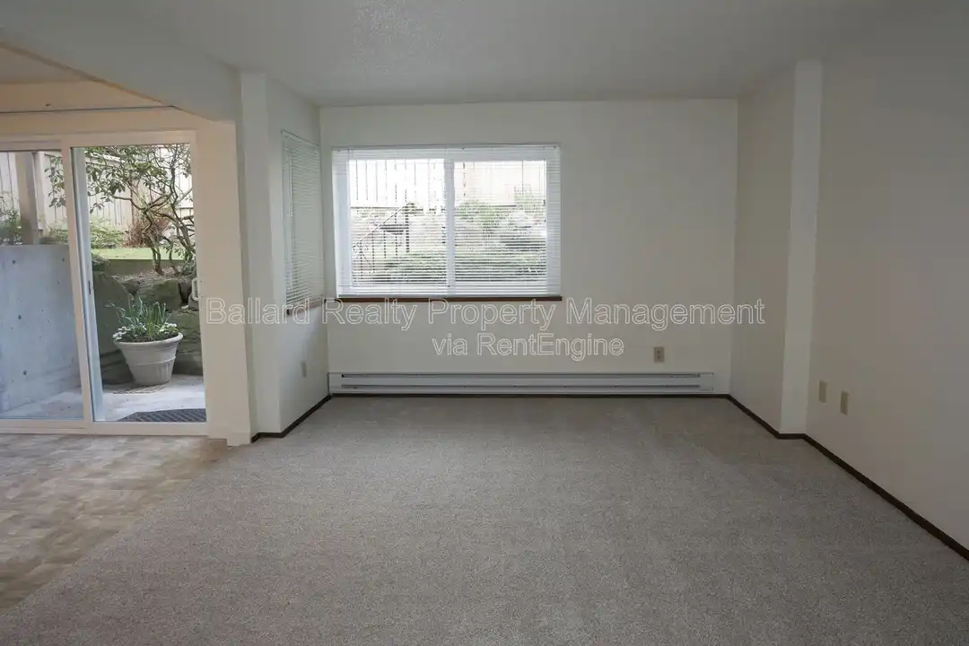 1742 NW 58th St unit 100 – pohled 2