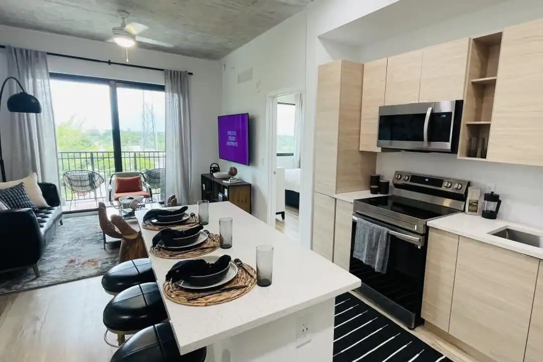 1523 NE 110th St - View 4