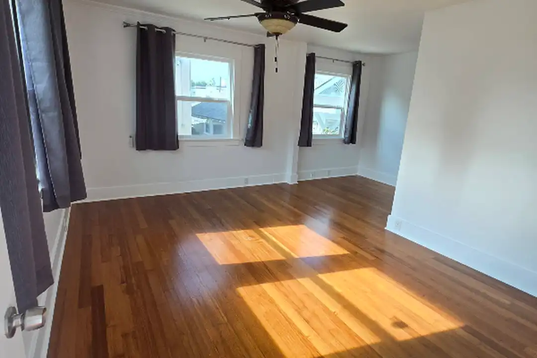3227 E Broadway unit 3227 – photo 1