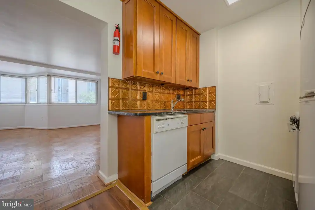 922 24th St NW unit 414 - View 5