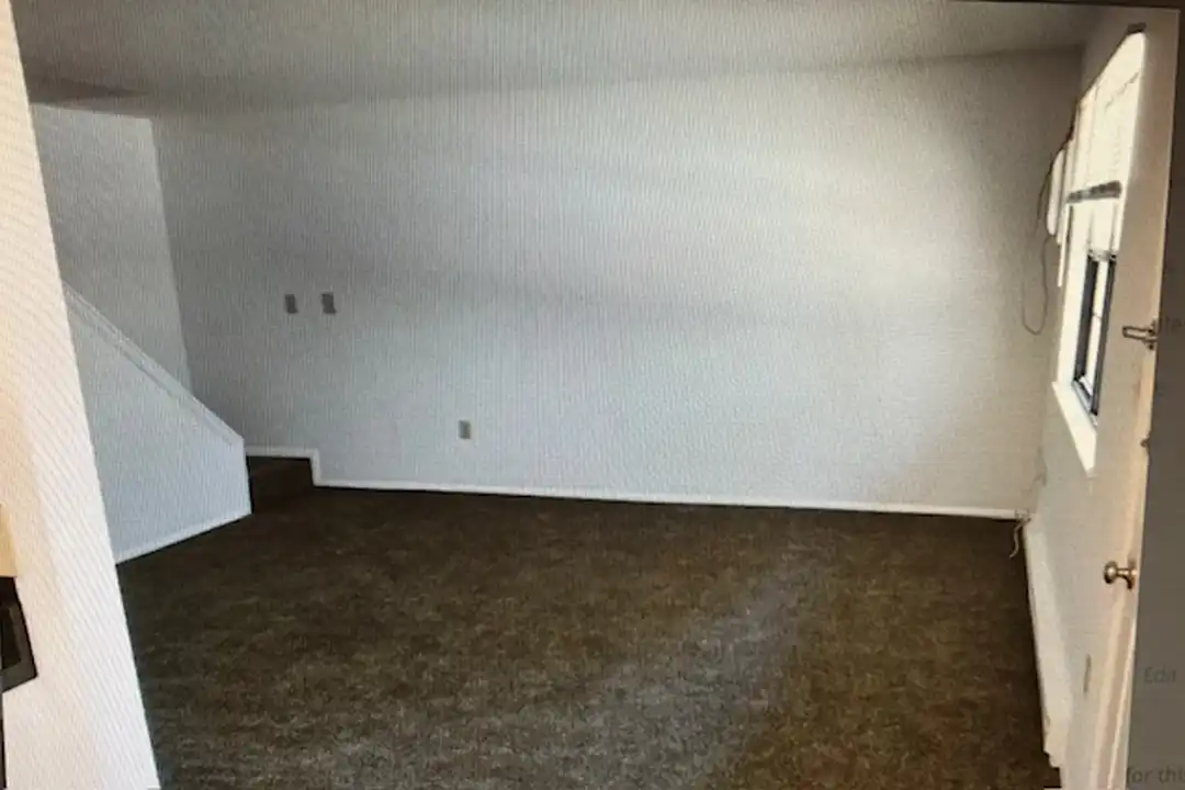 Apartment in New Cumberland - View 5