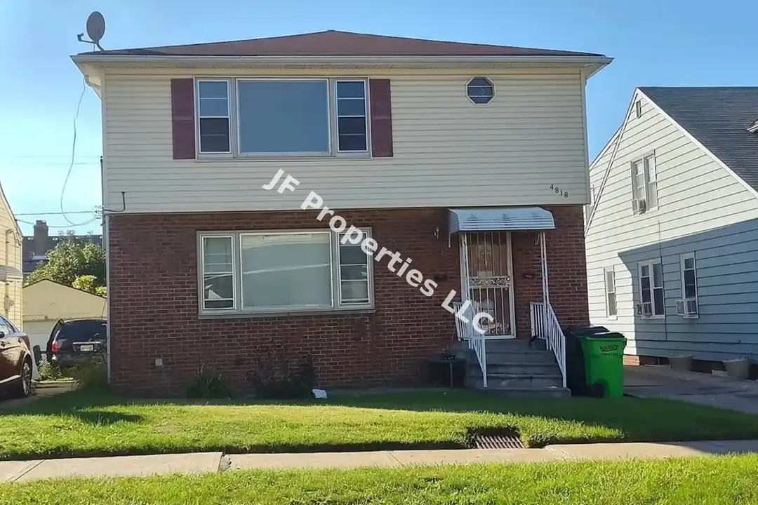 4818 E 86th St unit Upstairs – photo 1