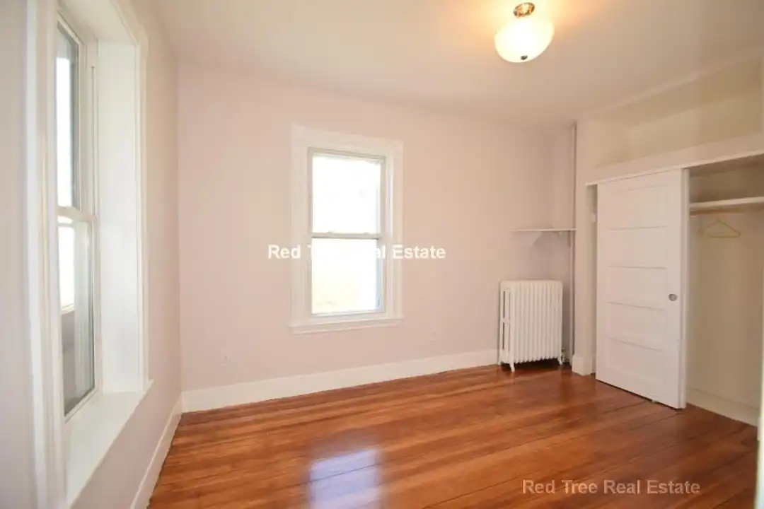 Apartment in Boston - View 4