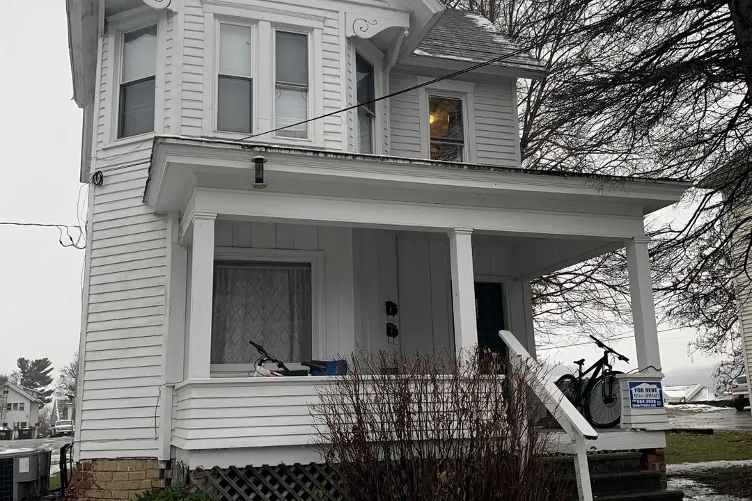 103 E State St unit B – photo 1