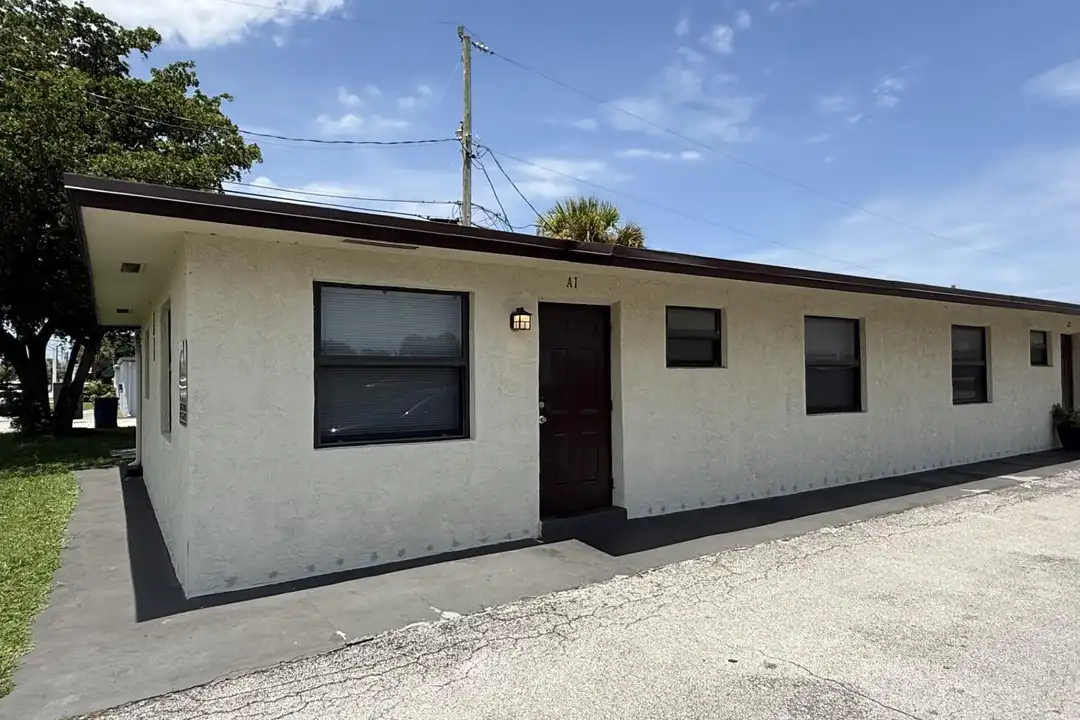 2820 Avenue S unit A1 – photo 1 of 10