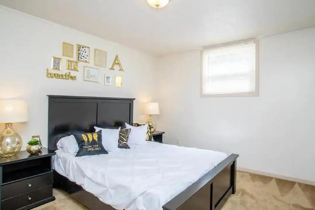 208 S Prospect Rd – photo 1