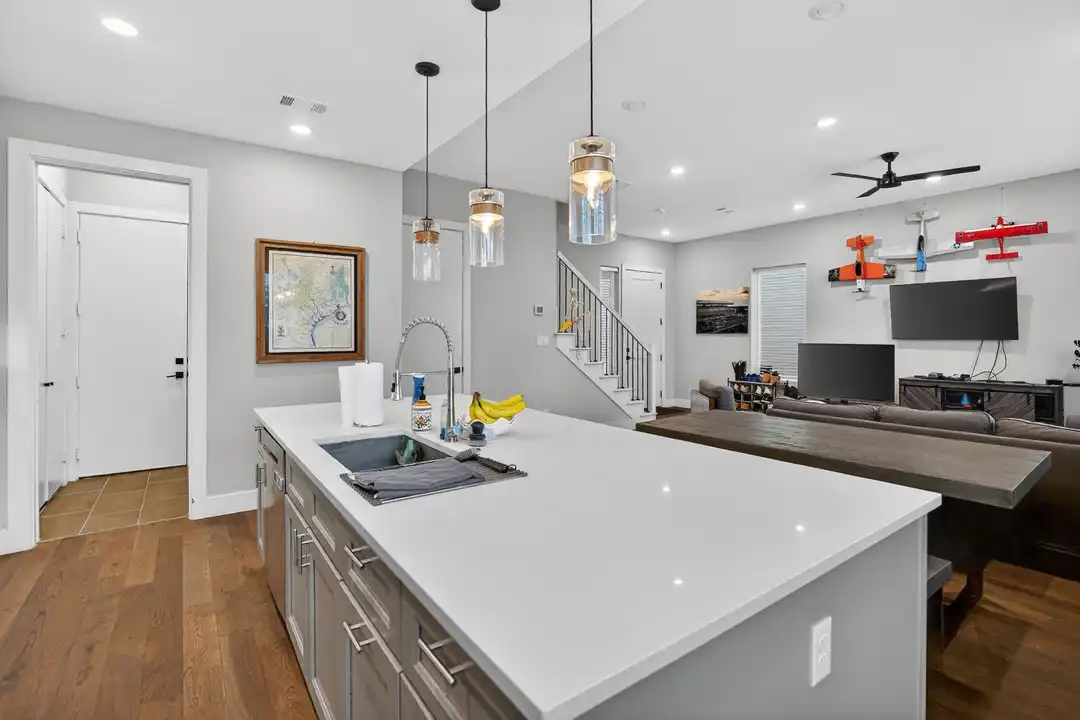 297 Estates Cir - More