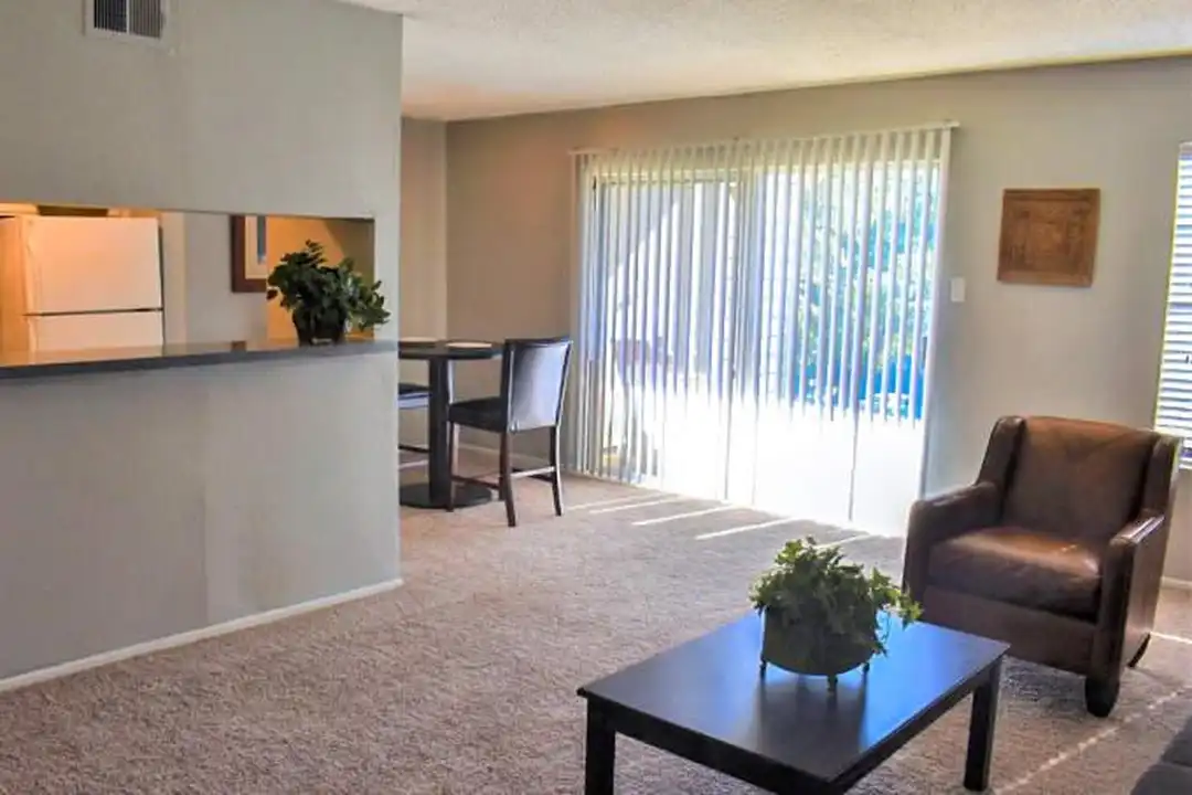 Apartment in San Antonio, Bexar - View 3