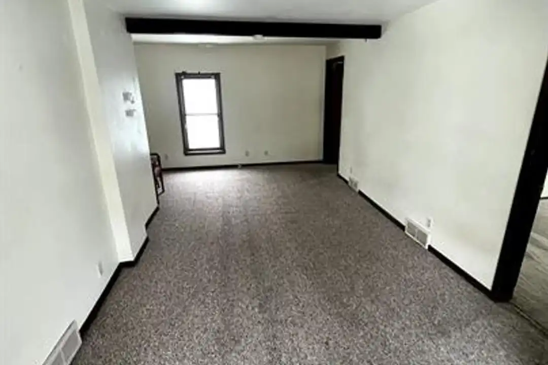 403 Water St unit 403 1/2 – photo 1 of 6